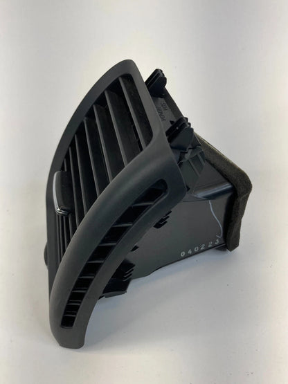 2003-2007 HONDA ACCORD FRONT RIGHT PASSENGER A/C AIR VENT GRILL 77620-SDA-A010