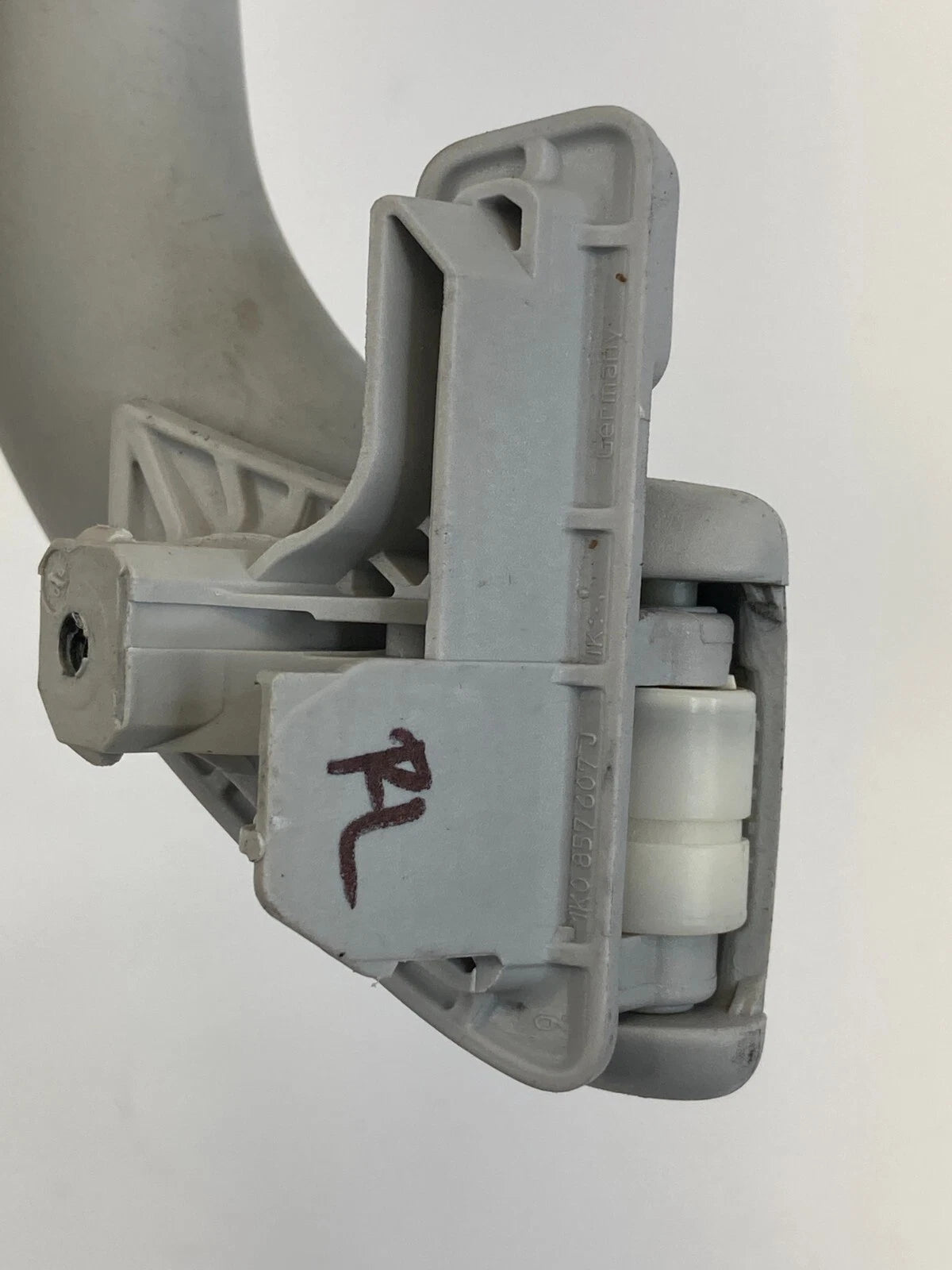 2005-2007 VW VOLKSWAGEN JETTA REAR LEFT ROOF INNER GRAB GRIP HANDLE 1K0-857-607L