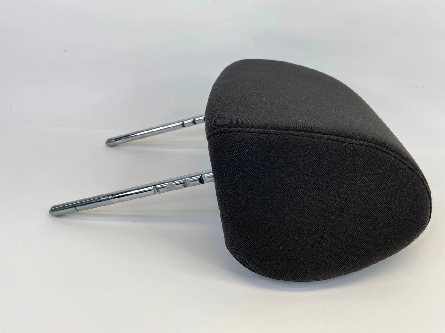 2005 06 07 08 2009 PONTIAC G6 SEDAN FRONT LEFT DIRVER SEAT HEADREST HEAD REST