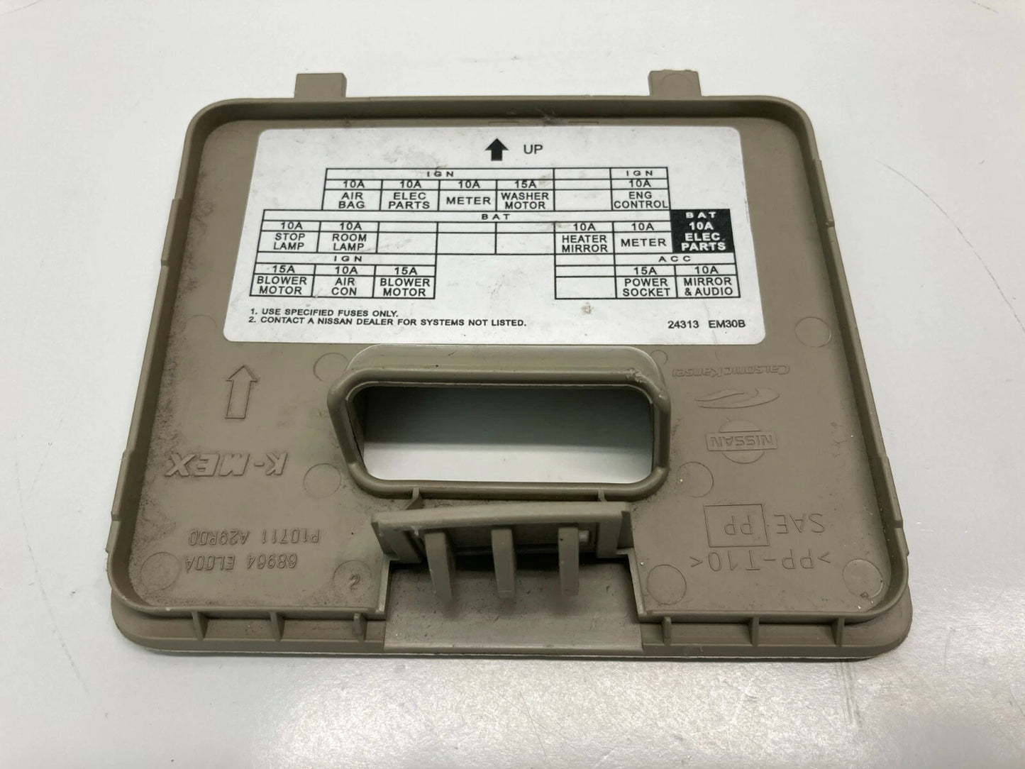 2007-2012 NISSAN VERSA FUSE BOX DOOR PANEL COVER TRIM 68964-EL00A OEM