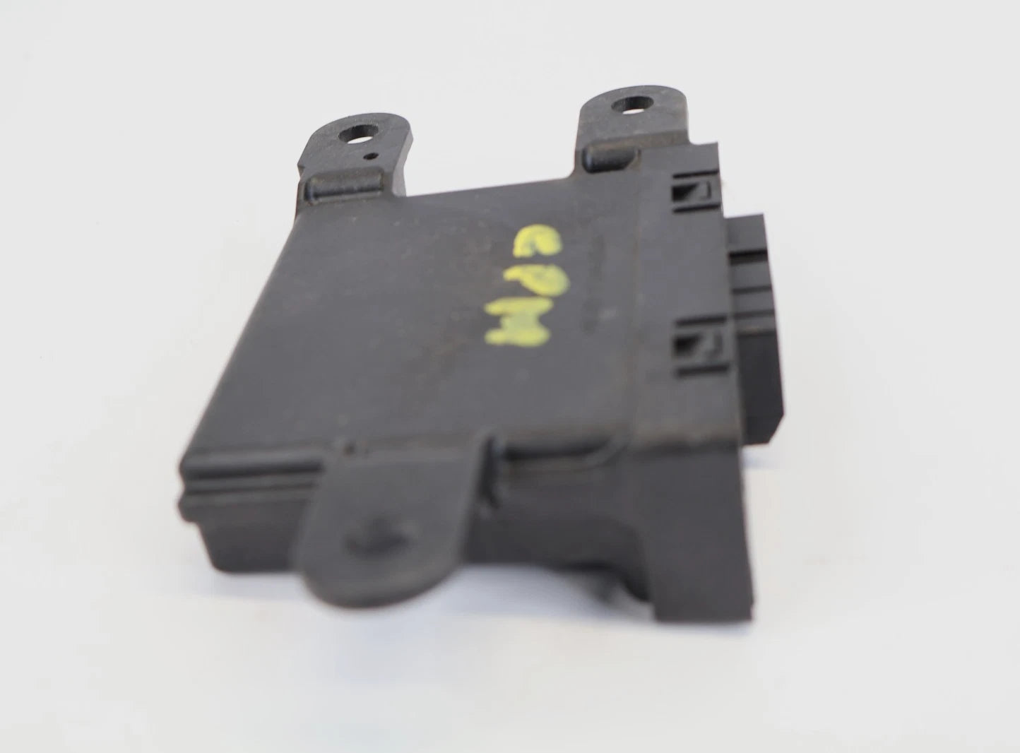 12-17 CHEVROLET TRAVERSE REAR PARK ASSIST PARKING CONTROL MODULE OEM 22743052