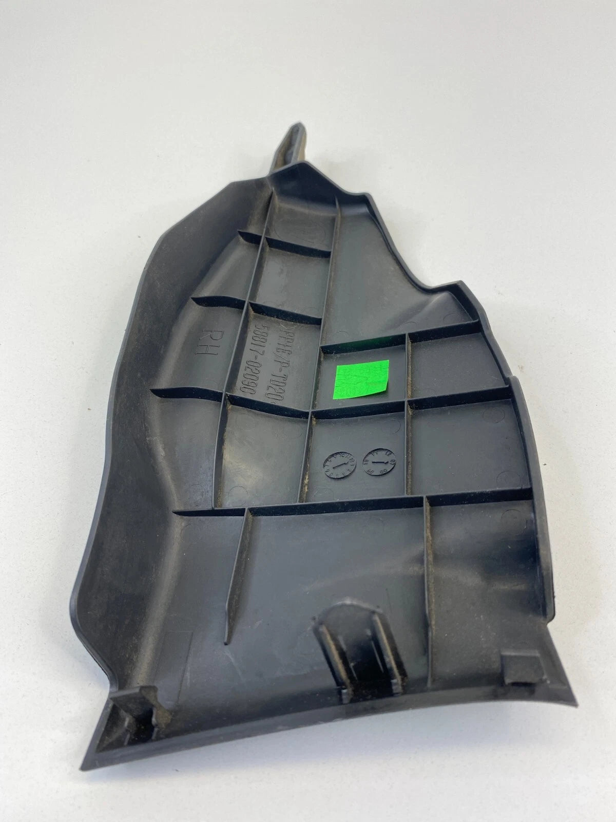 2009 2010 2011 2012 2013 TOYOTA MATRIX INSERT TRIM RIGHT CONSOLE BOX 58817-02090