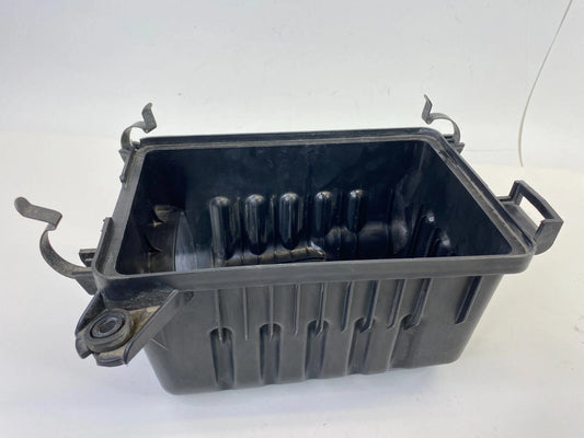 2007-2009 HYUNDAI SANTA FE 3.3L AIR INTAKE CLEANER BOX LOWER COVER 28112-2B000