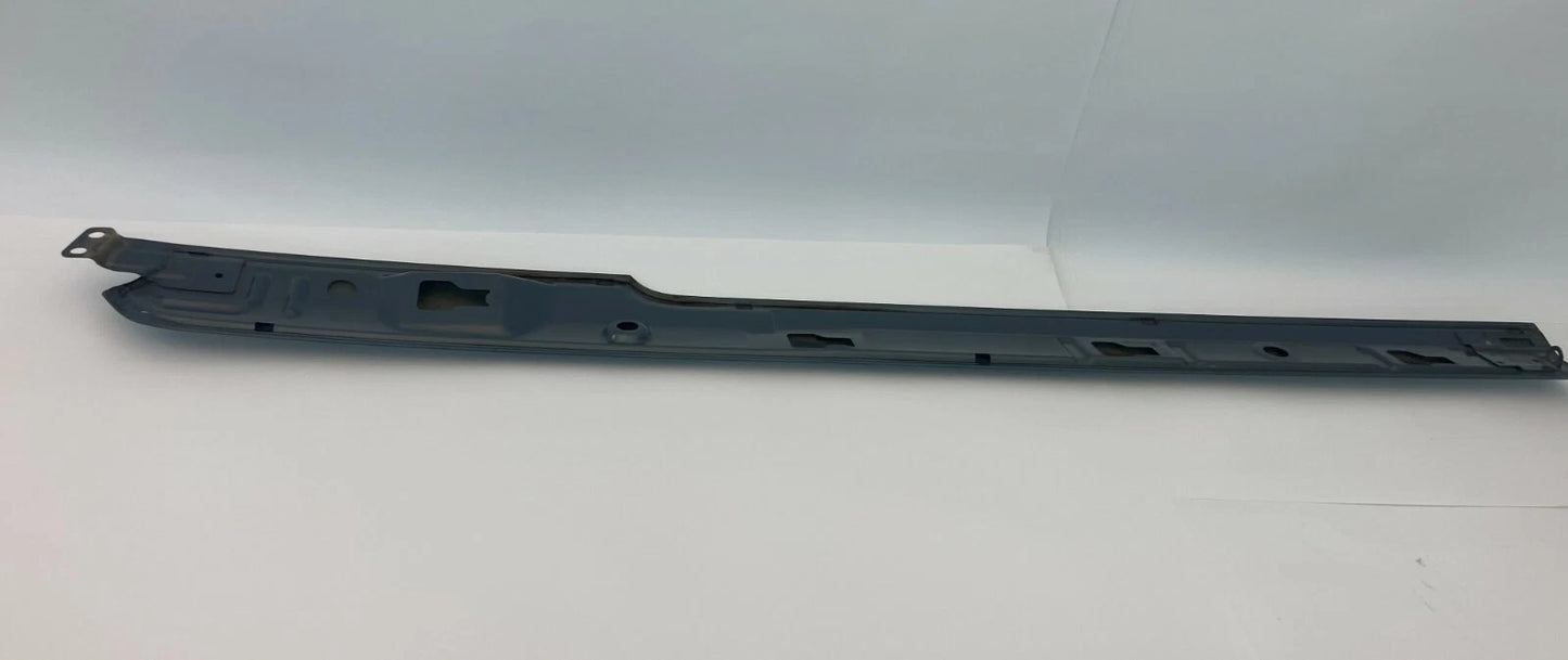 07 08 HYUNDAI ENTOURAGE REAR RIGHT QUARTER PANEL SLIDING DOOR RAIL COVER MOLDING