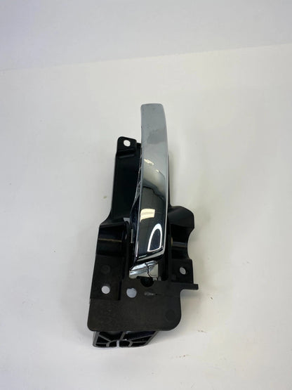 08-10 CHRYSLER TOWN & COUNTRY FRONT RIGHT SIDE INTERIOR DOOR HANDLE 05020798AC