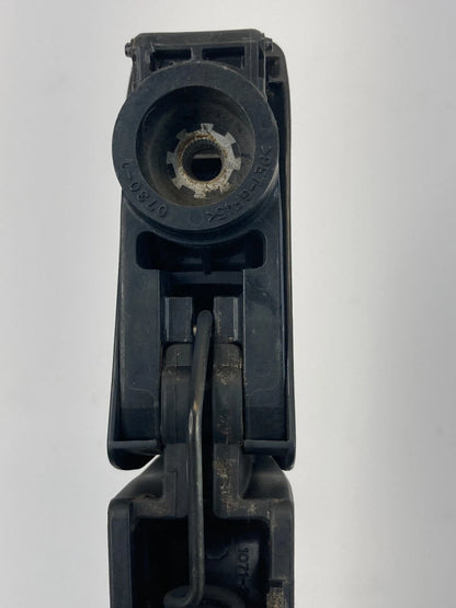 2010-2015 TOYOTA PRIUS HATCHBACK REAR LIFTGATE WINDSHIELD WIPER ARM ASSEMBLY OEM