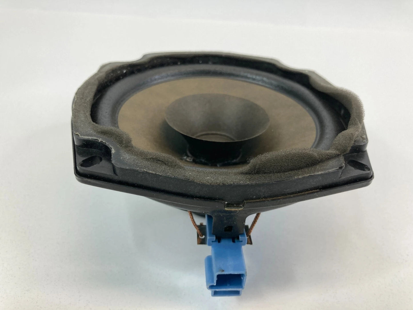 2006-2011 CADILLAC DTS REAR RIGHT PASSENGER SIDE DOOR SPEAKER AUDIO ASSEMBLY OEM