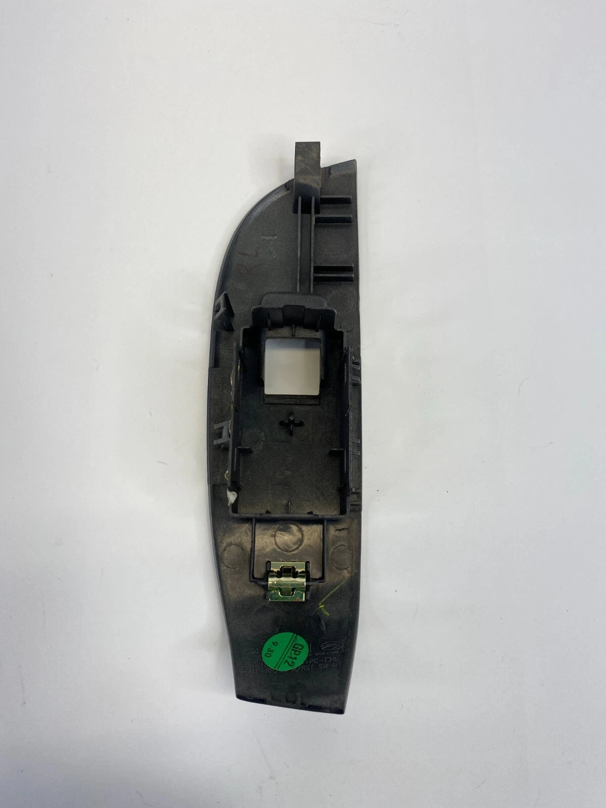 2013-2015 CHEVROLET MALIBU REAR LEFT DOOR WINDOW SWITCH BEZEL COVER TRIM OEM