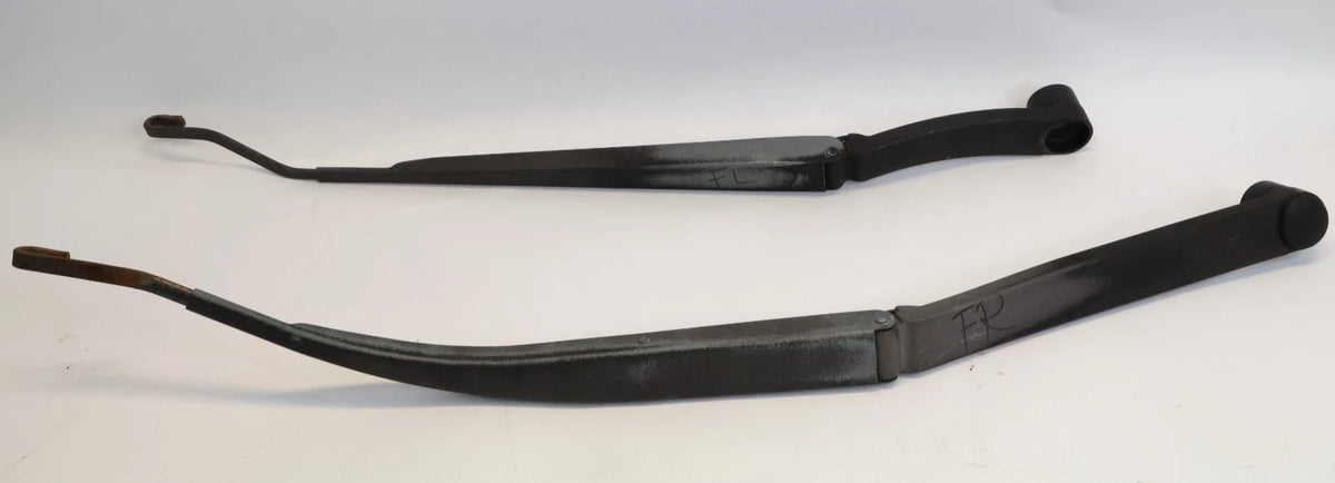 2007-2010 HYUNDAI ELANTRA FRONT LH RH WINDSHIELD WIPER BLADE ARM 98310-2H000