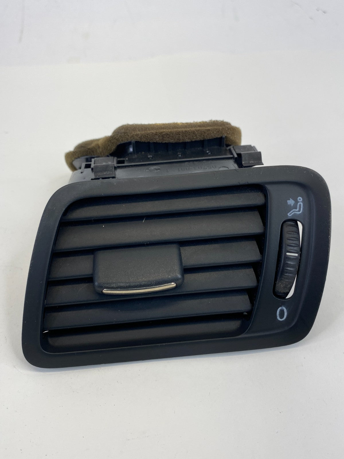 2009-2011 Volkswagen CC Front Left Side Outer Dash Air Vent Grille 3C1-819-701F