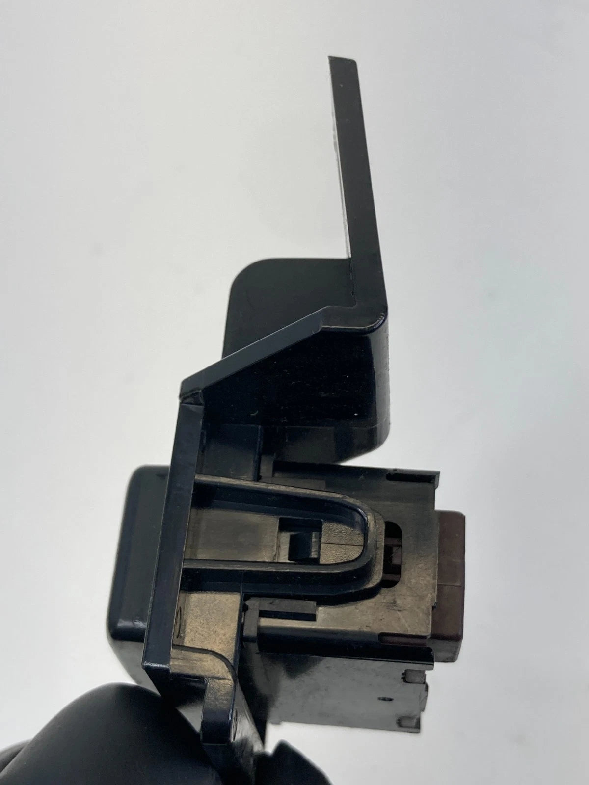 06 07 08 09 10 INFINITI M35 M45 TRUNK LID OPENER LOCK RELEASE CONTROL SWITCH OEM