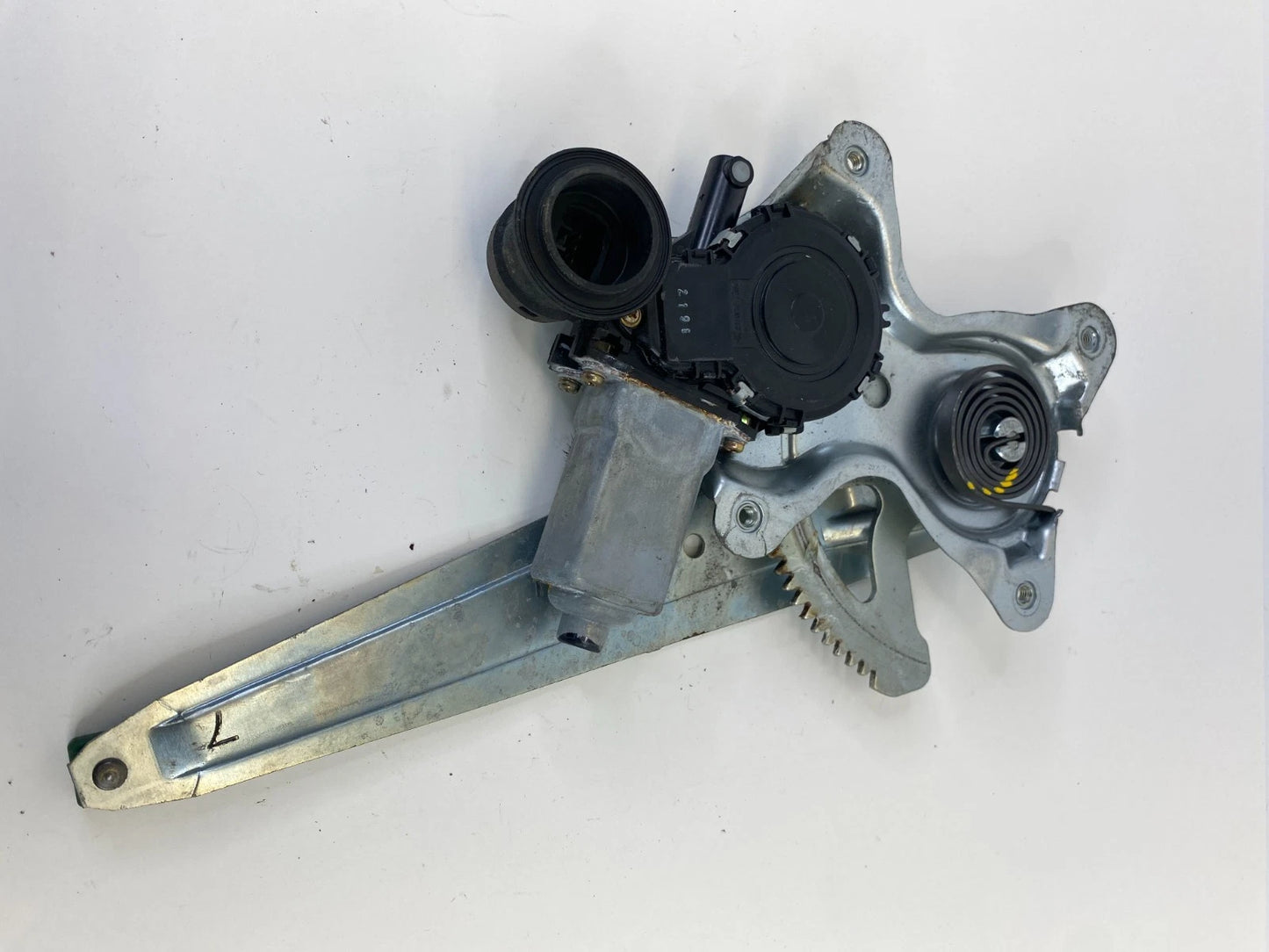 2002 03-06 Lexus ES300 ES330 Rear Right Side Power Window Motor 85720-33150 OEM