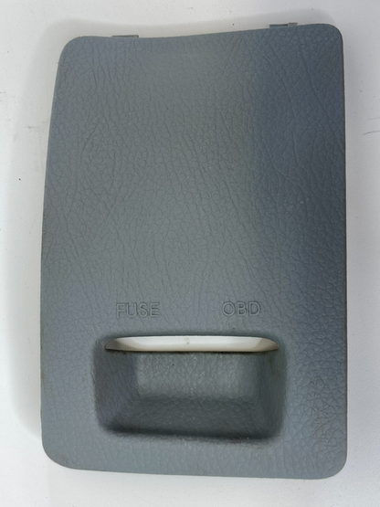 2009 09 Kia Borrego Dash Fuse Box End Cap Cover Lid Trim 84760-2J000 OEM