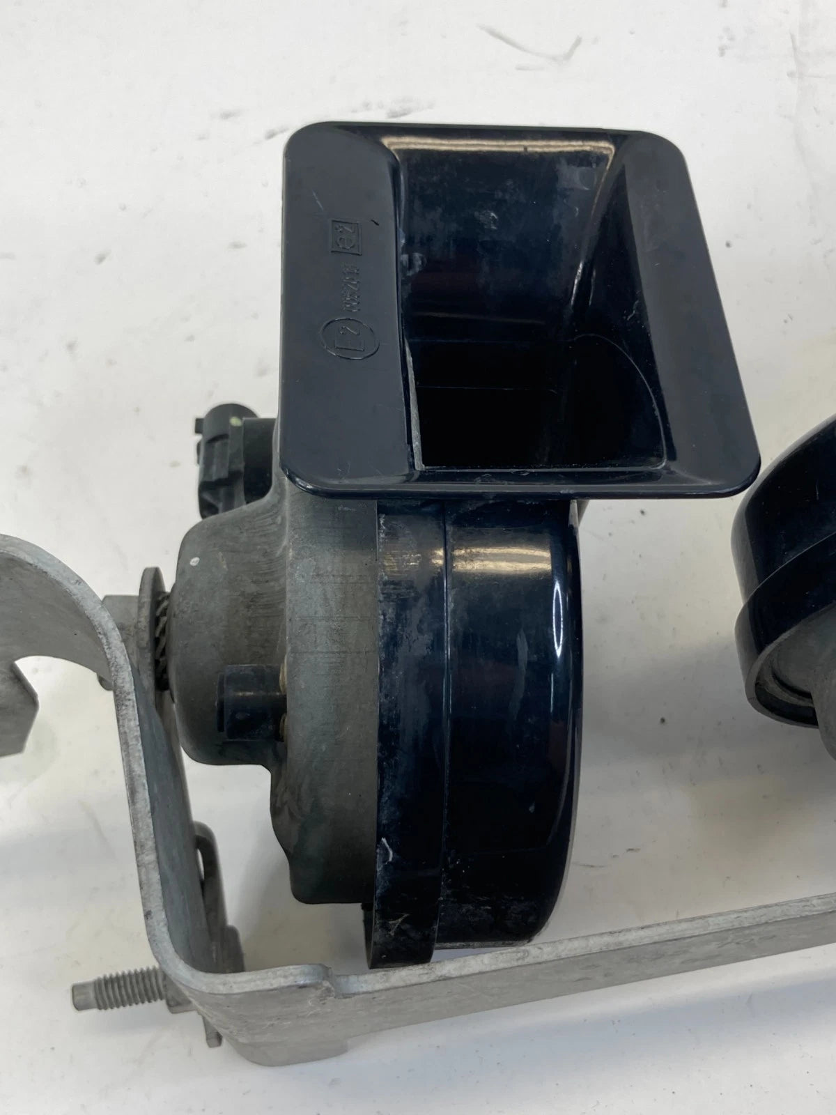 2004-2007 BMW 525I 530I HORN LOW & HIGH TONE NOTE SIREN ALARM E20092018 OEM