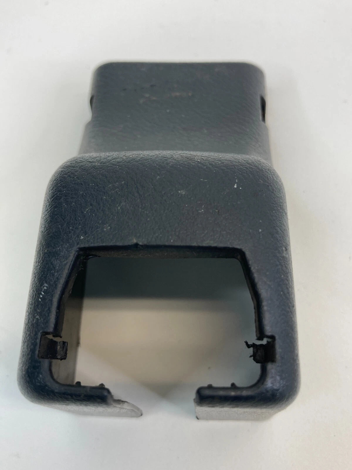 2003-2006 HONDA ELEMENT FRONT LEFT SEAT RAIL TRACK INNER BOLT TRIM COVER