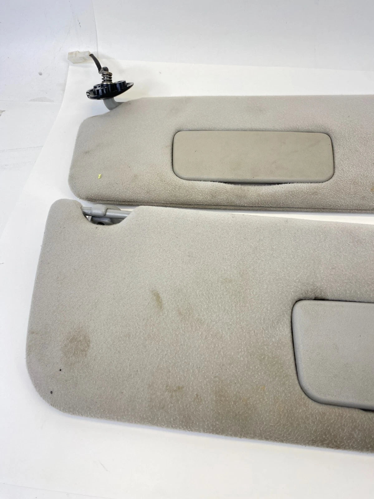2005-2010 TOYOTA SIENNA LEFT & RIGHT SUNVISOR SUN VISOR SHADE PAIR SET OEM
