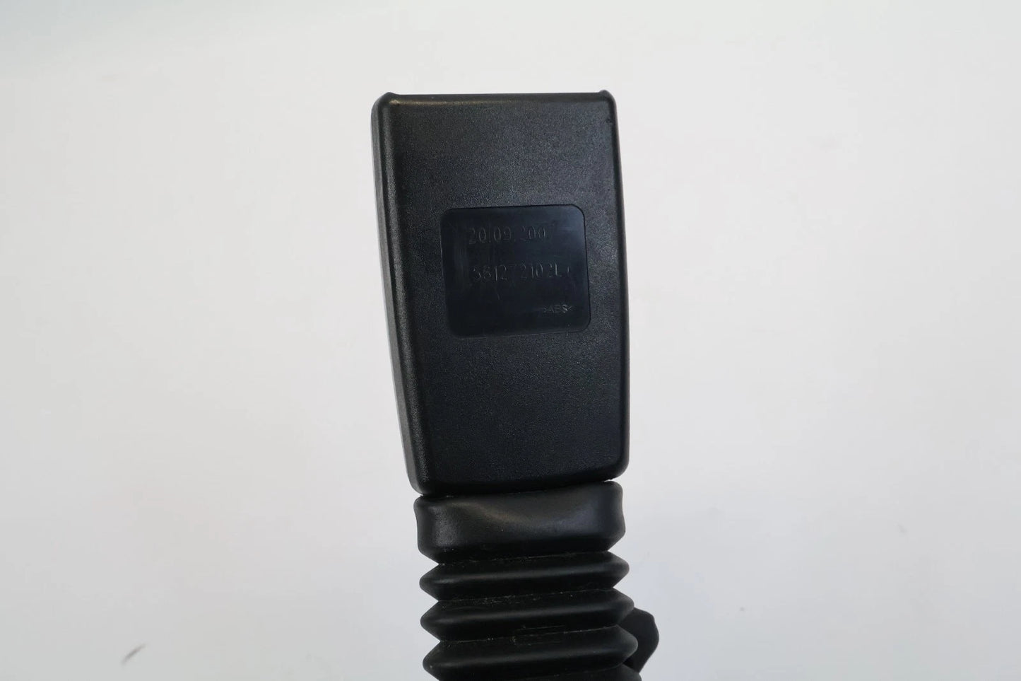 2008 BMW 535XI 2008-2010 535I FRONT RIGHT PASSENGER SEAT BELT BUCKLE 561272102L