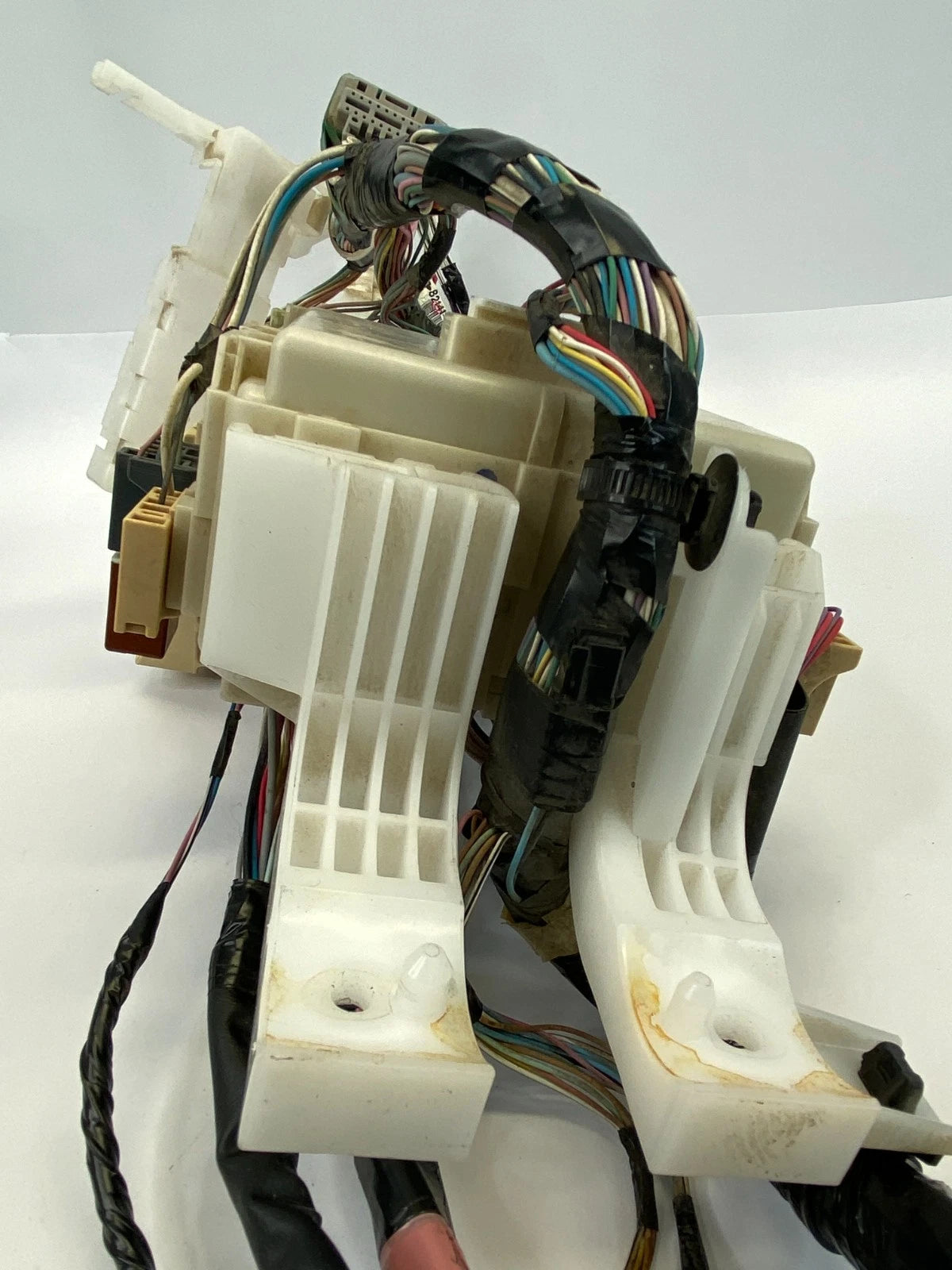2009 2010 2011 TOYOTA YARIS INTERIOR FUSE BOX JUNCTION BLOCK 82730-52C90