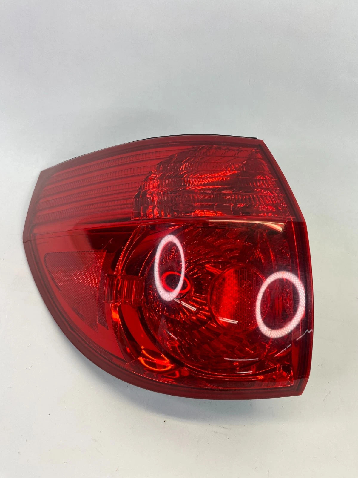 2006-2010 TOYOTA SIENNA LEFT DRIVER SIDE OUTER TAIL LIGHT LAMP TAILLIGHT OEM