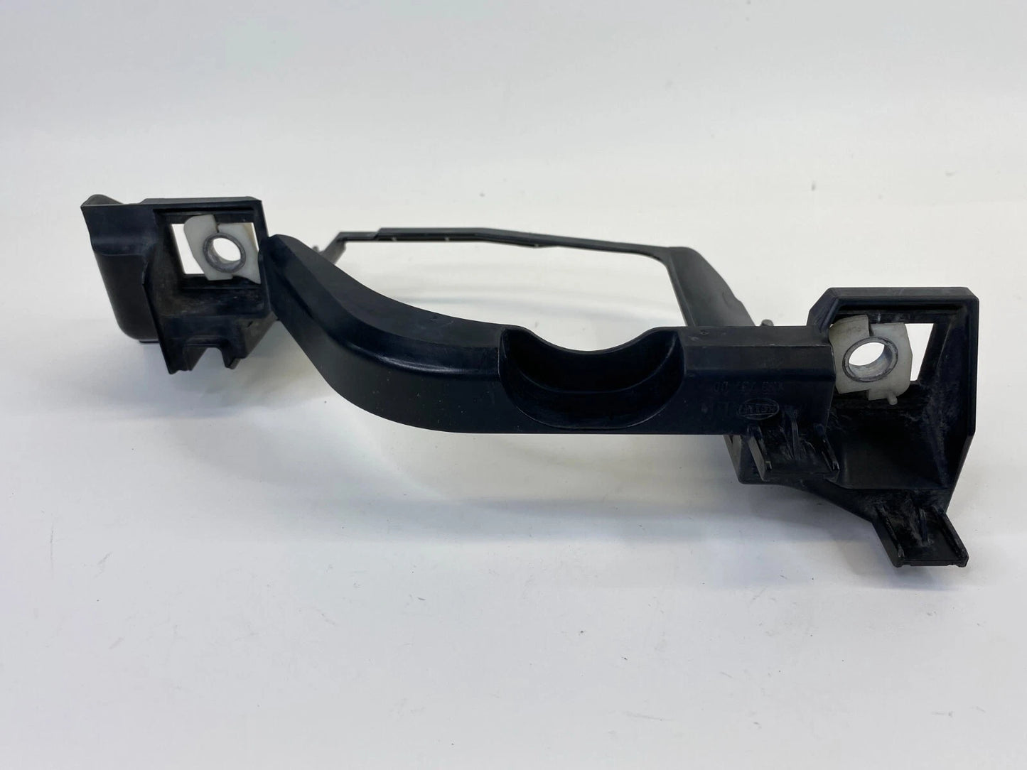 2006 2007 BMW 530XI FRONT LEFT SIDE HEADLIGHT HEADLAMP BRACKET SUPPORT 15373700