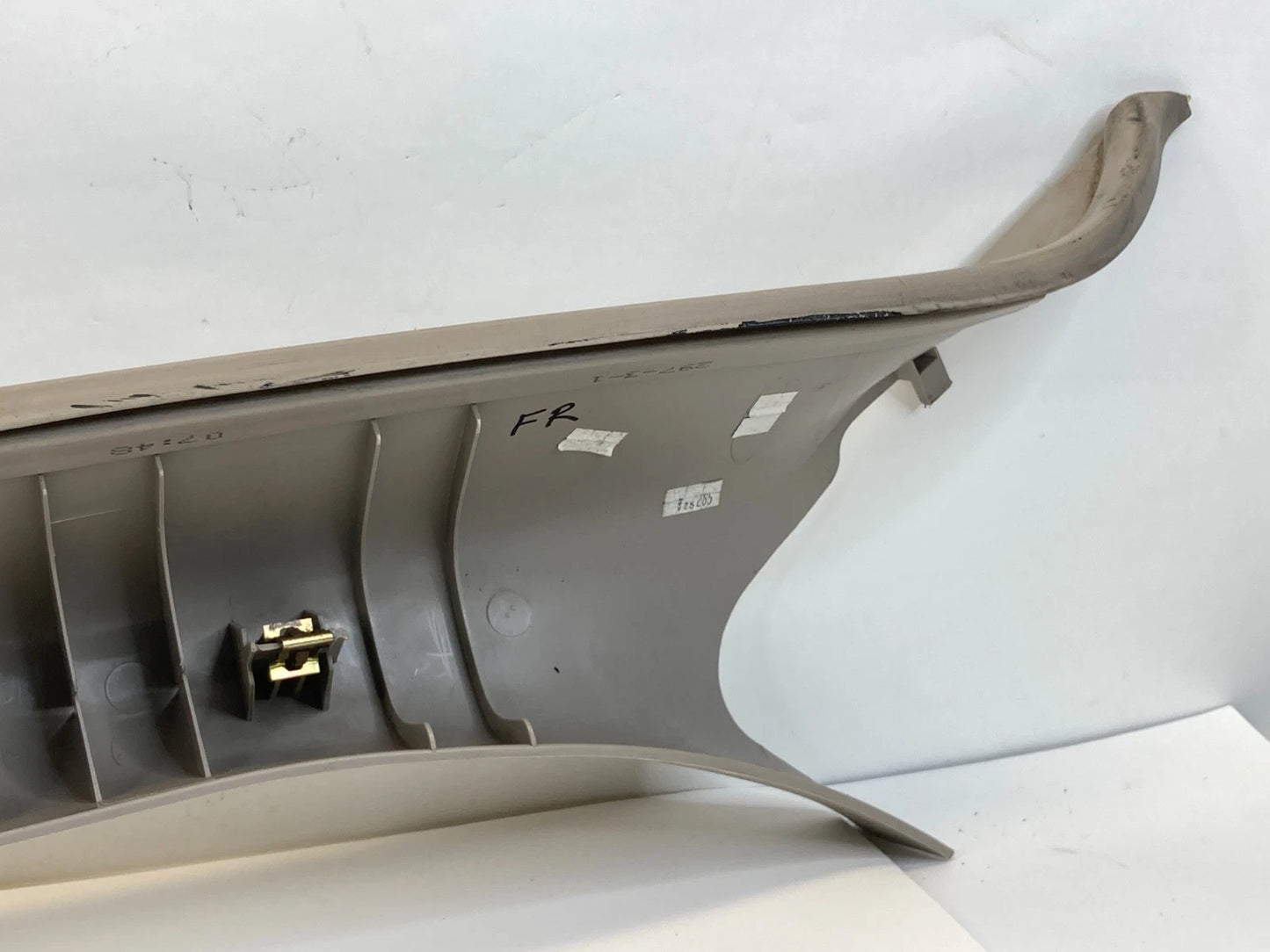 2003 2005 DODGE RAM 1500 2500 RIGHT PASSENGER A PILLAR TRIM GRAB HANDLE OEM