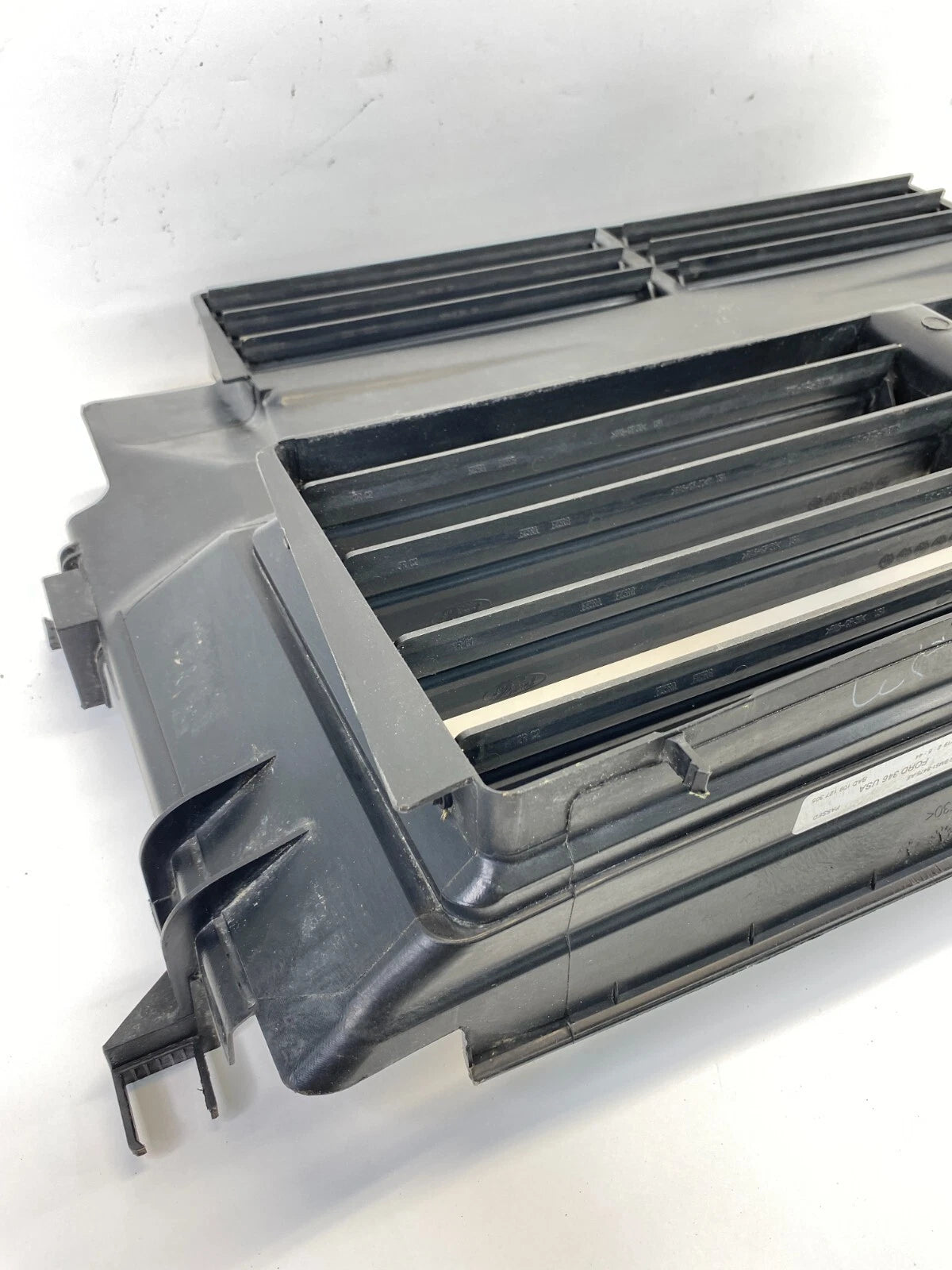 2012-2014 FORD FOCUS RADIATOR ACTIVE VENT GRILLE SHUTTER ASSEMBLY BM51-8475-AD