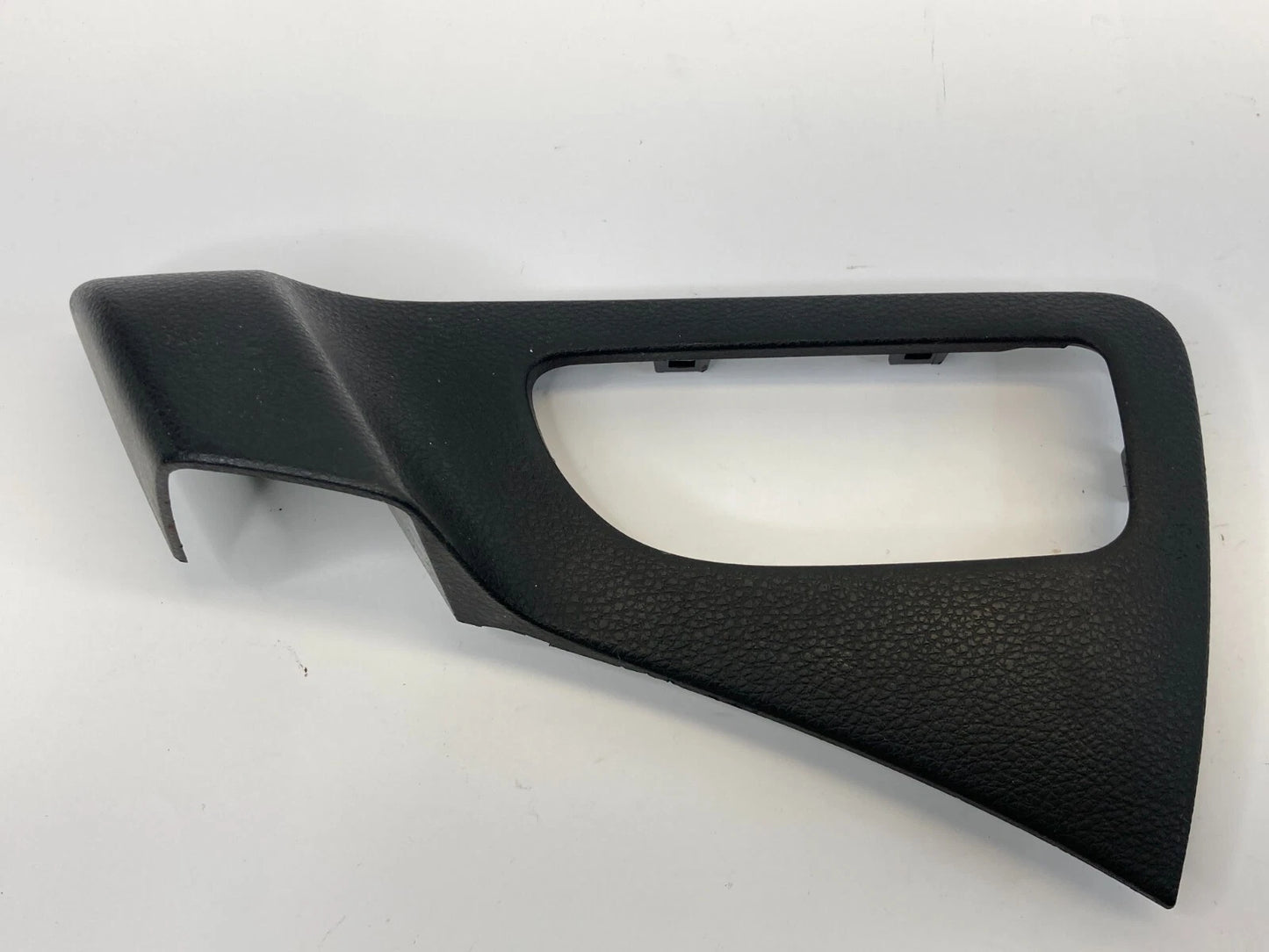 2006 2007 NISSAN MURANO REAR RIGHT PASSENGER SIDE INNER DOOR HANDLE TRIM BEZEL