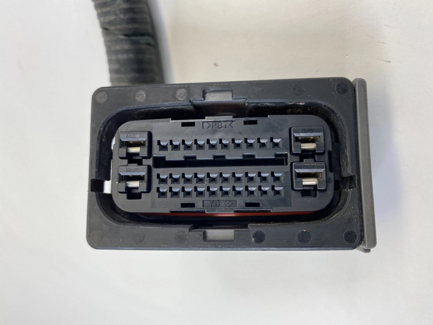 08 09 10 SCION XB ABS ANTI LOCK BRAKE PUMP PLUG CONNECTOR RELAY 82821-12570 OEM