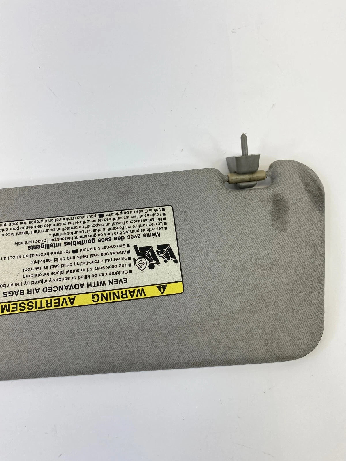 2007-2011 CHEVY AVEO AVEO5 FR RH PASSENGER SIDE SUNVISOR SUN VISOR W/ CLIPS OEM