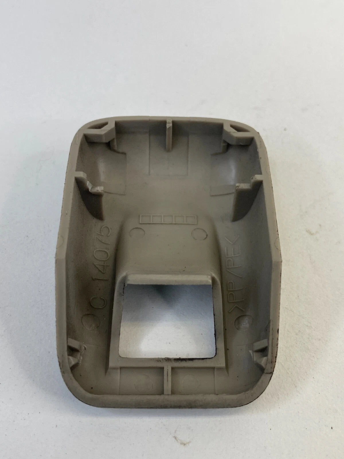 1998 99 00 01 2002 TOYOTA COROLLA REAR SEAT CHILD ANCHOR CLIP COVER TRIM OEM