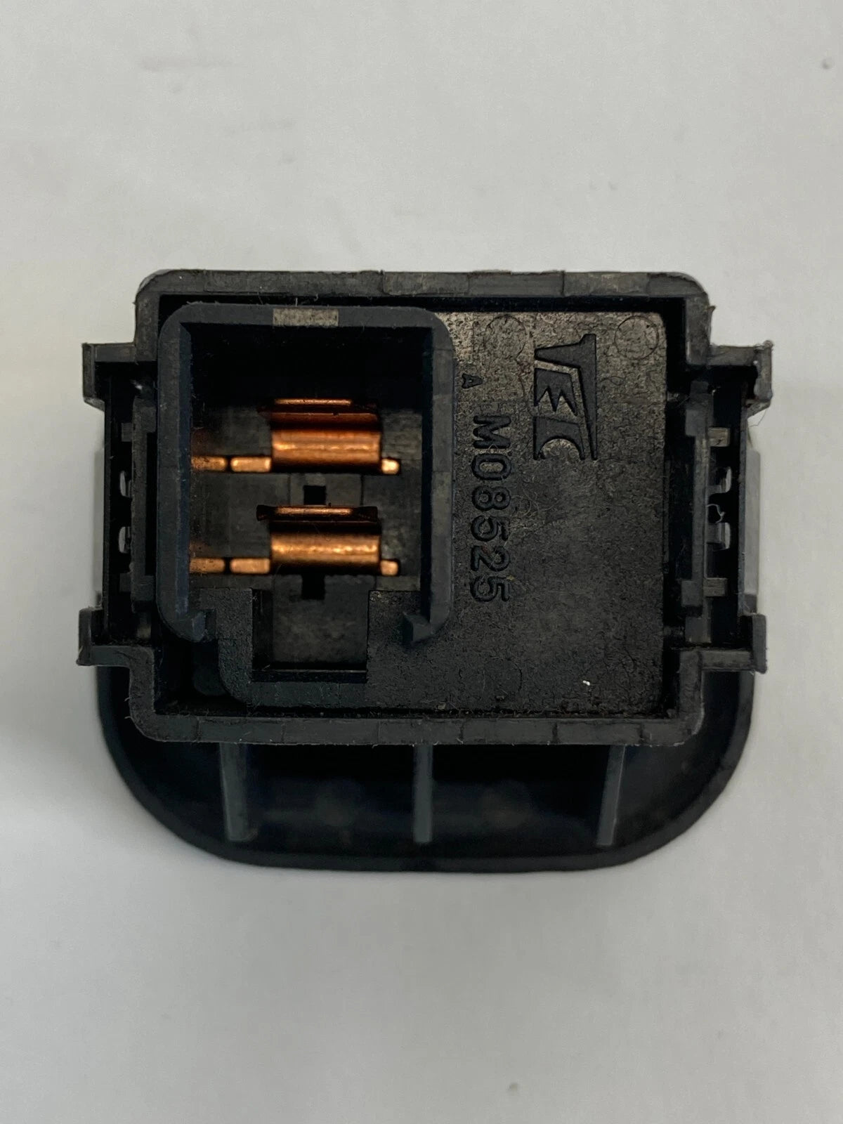 1997-2001 HONDA CR-V CRV REAR TRUNK LID OPEN BUTTON SWITCH RELEASE OEM