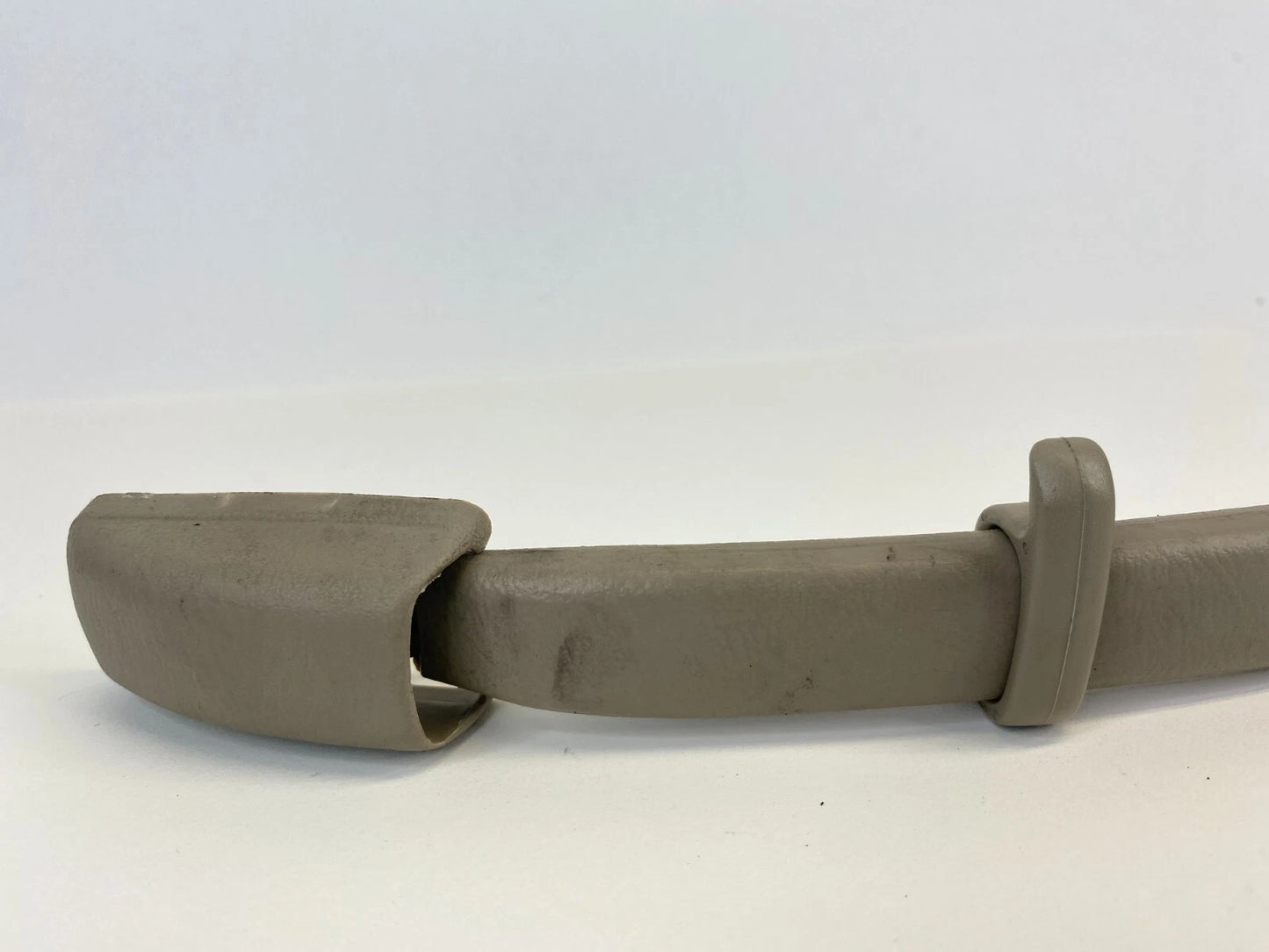 1998-2002 TOYOTA COROLLA REAR RIGHT INSIDE ROOF GRIP GRAB ASSIST STRAP HANDLE