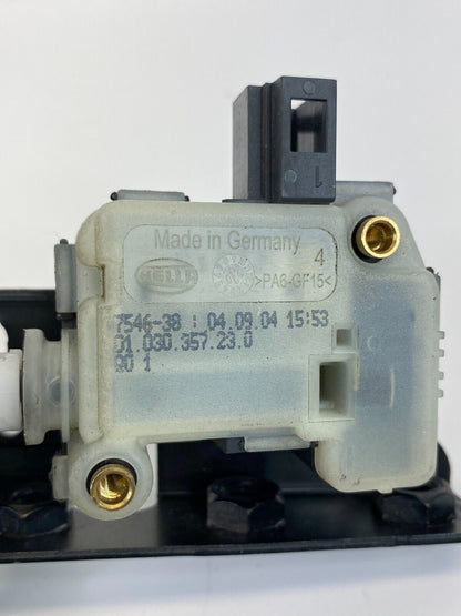 2003-2012 Land Rover Range Rover Trunk Left Tailgate Lock Latch Actuator Switch