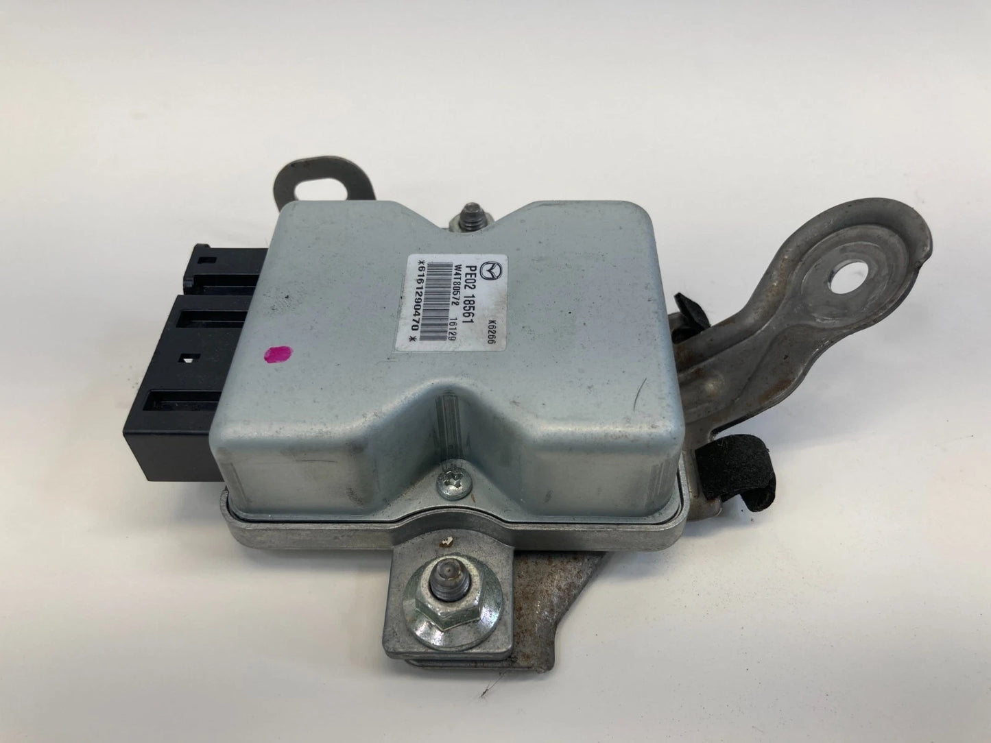 2013-2018 Mazda3 Mazda 3 2.0L L4 Fuel Pump Computer Control Module PE0218561