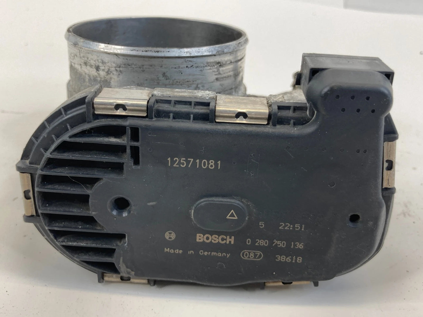 2004 2005 CADILLAC CTS 3.6L V6 A/T THROTTLE BODY THROTTLE VALVE 12571081 OEM