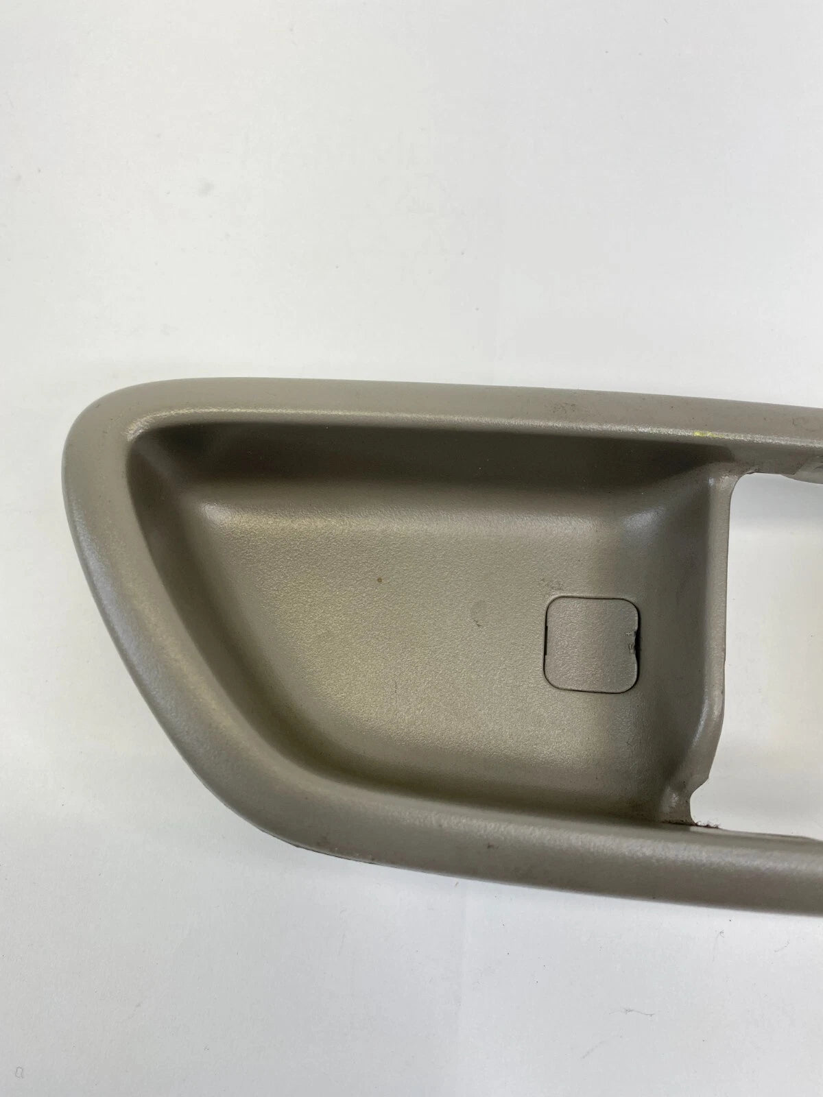 2001-2004 TOYOTA SEQUOIA REAR RIGHT SIDE INTERIOR DOOR HANDLE BEZEL 69277-AC010