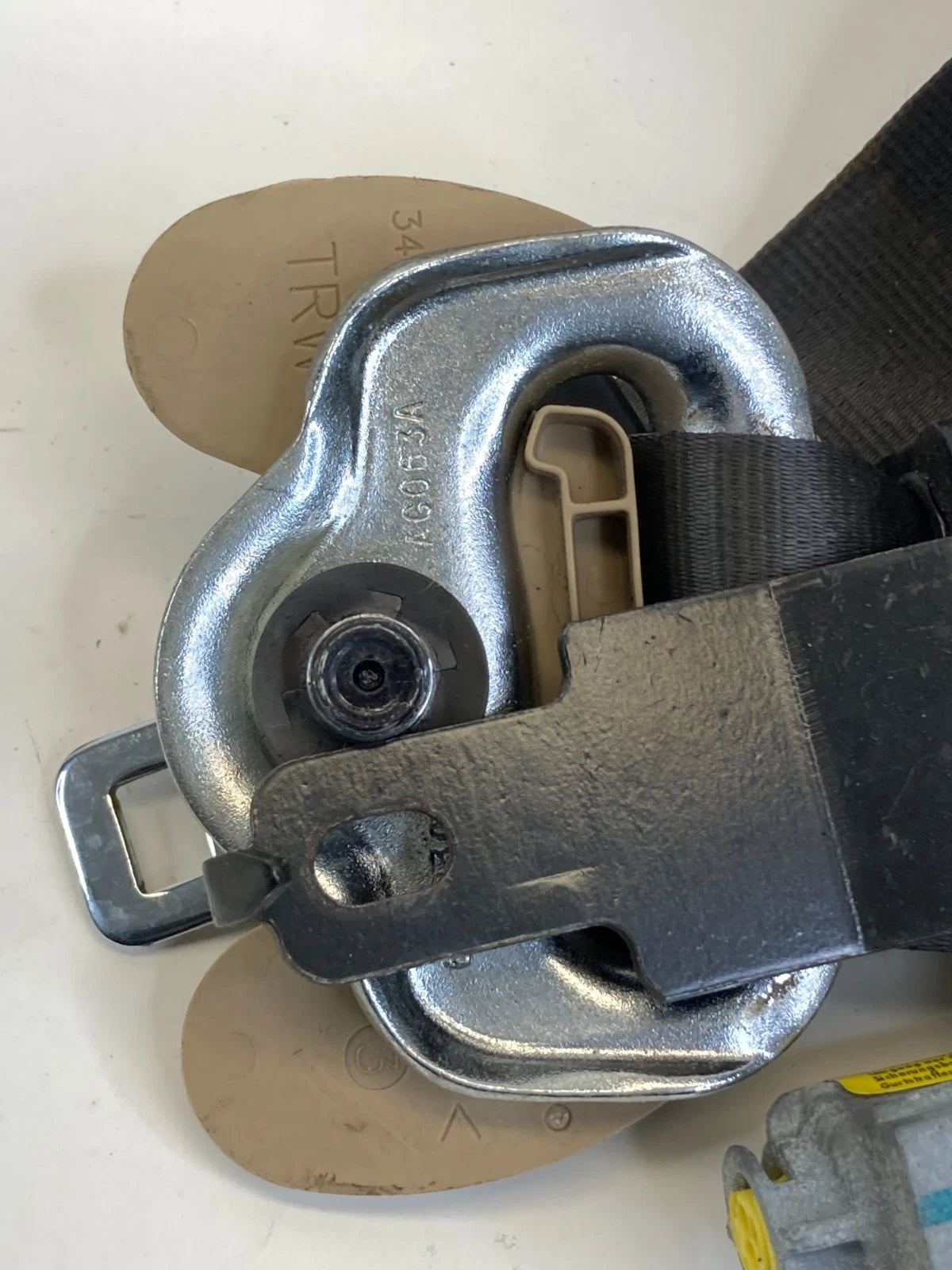 2011-2014 HYUNDAI SONATA FRONT RIGHT PASSENGER SEAT BELT RETRACTOR TENSIONER