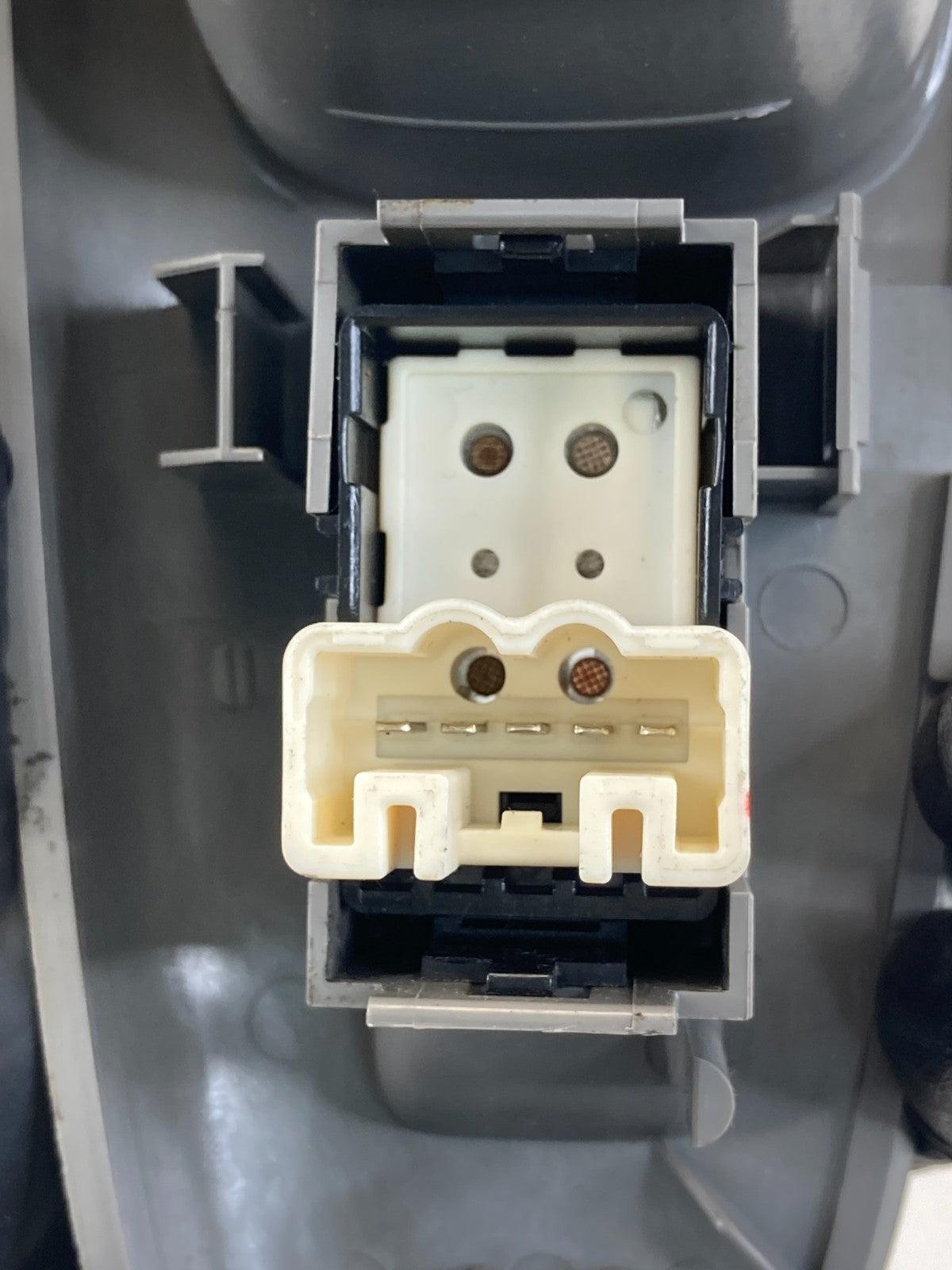 2002 2003 2004 Toyota Camry Rear Right Side Window Switch w/ Trim 74271-AA01 OEM