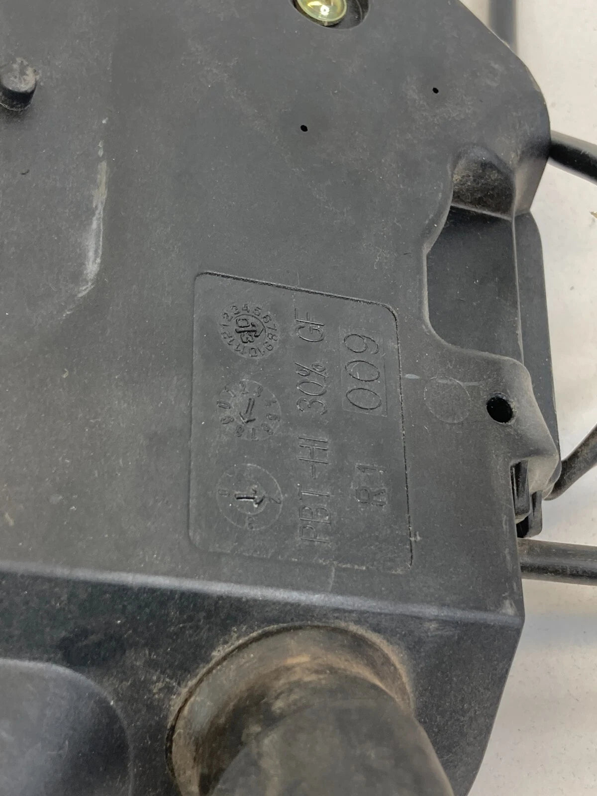 2001-2005 MERCEDES-BENZ C 320 FRONT RIGHT SIDE DOOR LOCK LATCH RELEASE ACTUATOR