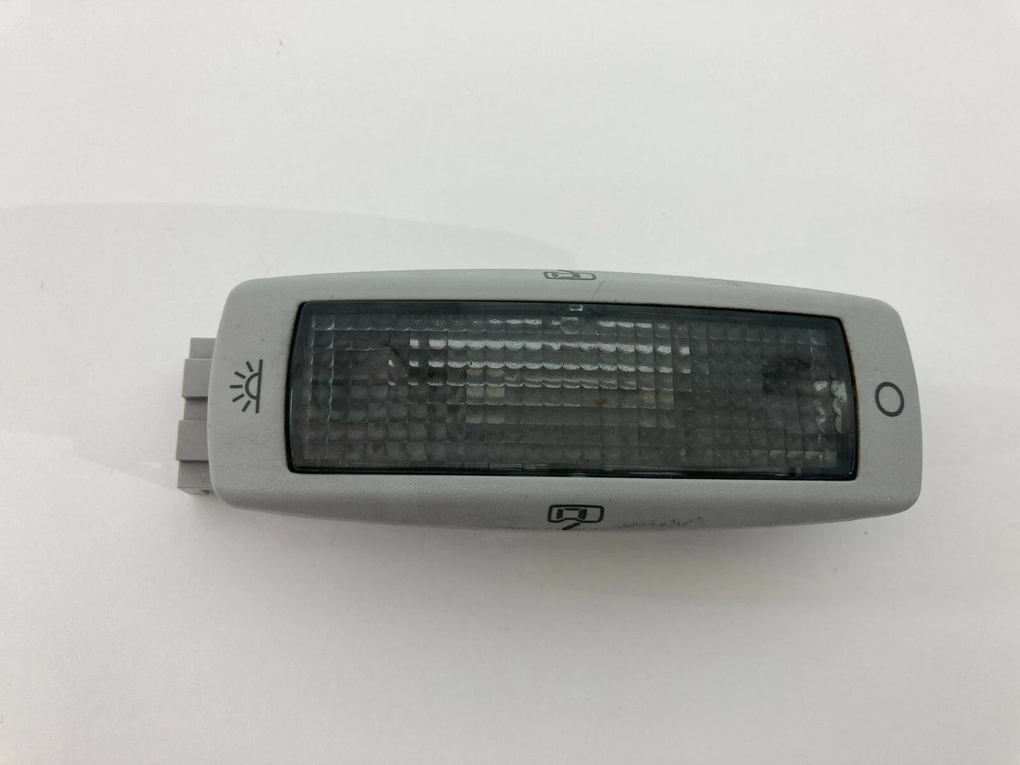 1998-2005 VOLKSWAGEN BEETLE REAR READING DOME MAP LIGHT LAMP