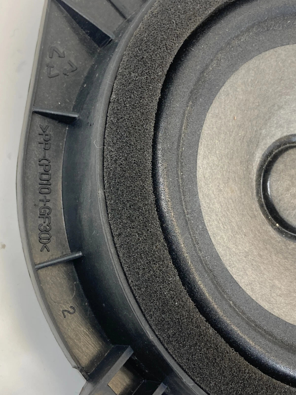2012-2017 HYUNDAI ACCENT REAR LEFT BACK SIDE DOOR AUDIO SPEAKER 96330-1R000 OEM