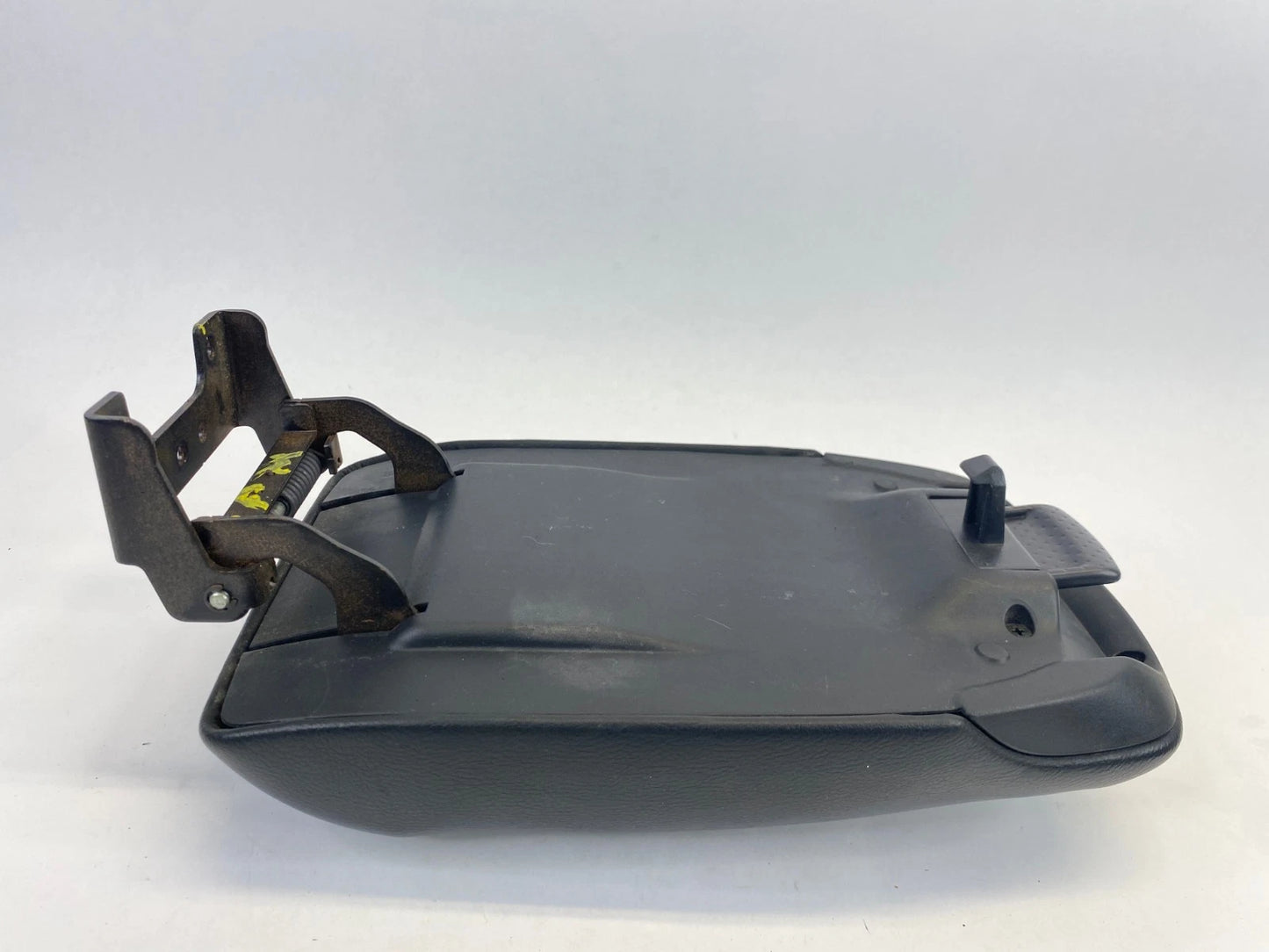 2013-2019 NISSAN SENTRA CENTER CONSOLE ARMREST STORAGE BOX LID FRONT OEM FACTORY