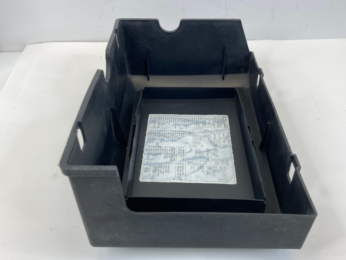 2007-2009 GMC Yukon 5.3L 16V A/T Engine Fuse Relay Box Cover Cap Lid OEM