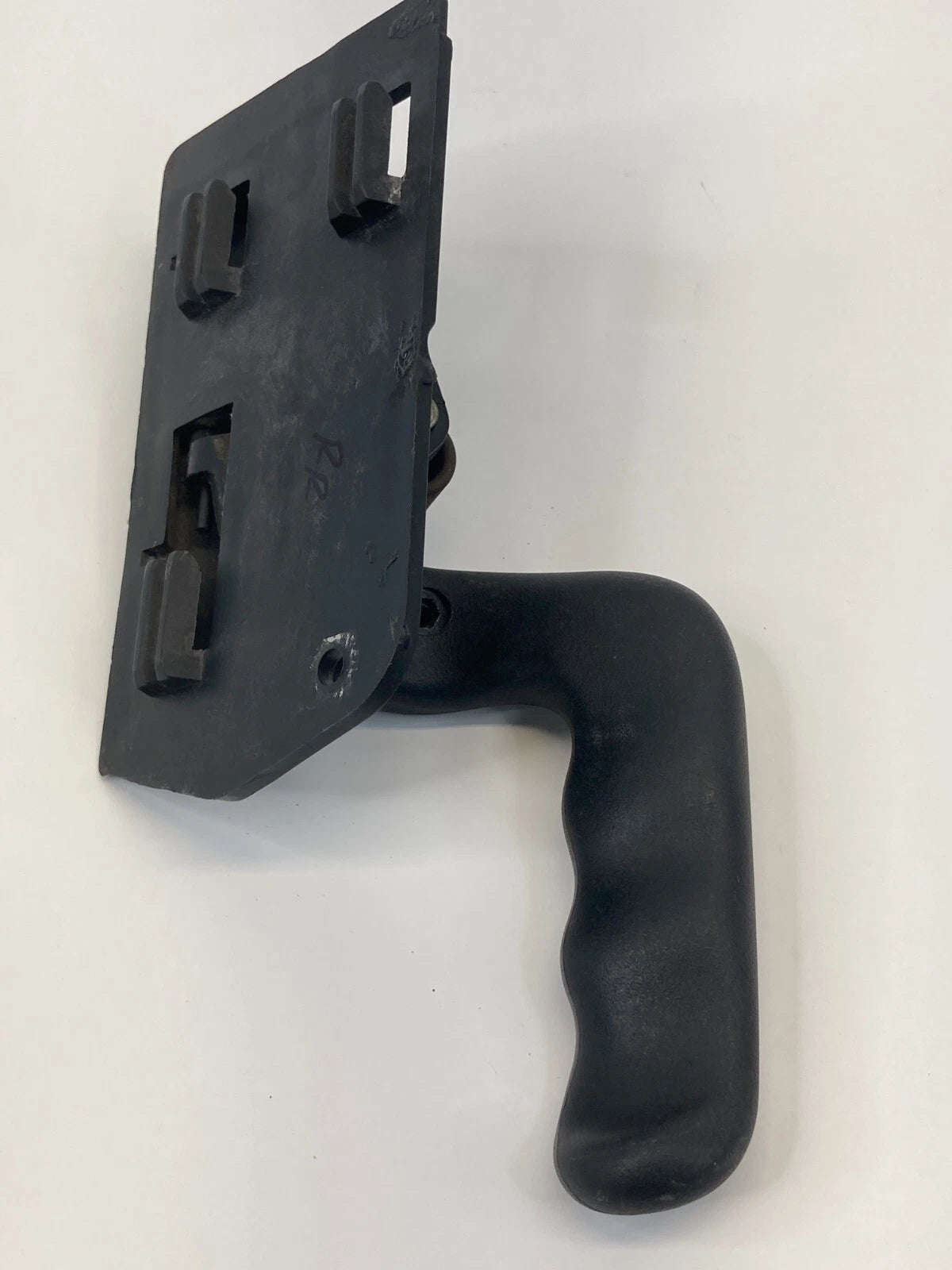 2000-2006 GMC YUKON REAR RIGHT PASSENGER SIDE INTERIOR DOOR HANDLE OEM 15780298