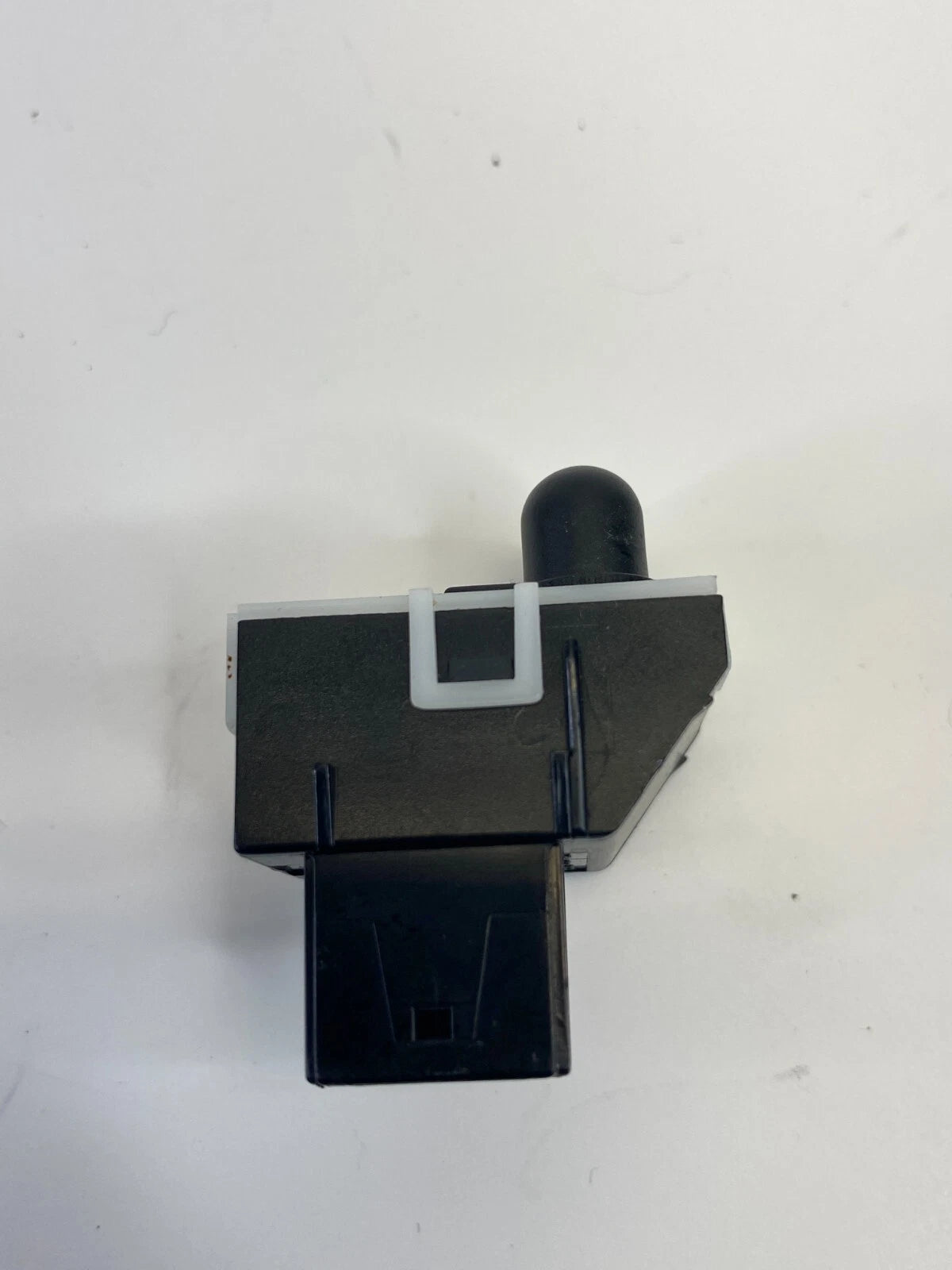 98-04 AUDI A6 QUATTRO DASH SUN LIGHT LOAD SUNLIGHT SENSOR SWITCH 4D0907539 OEM