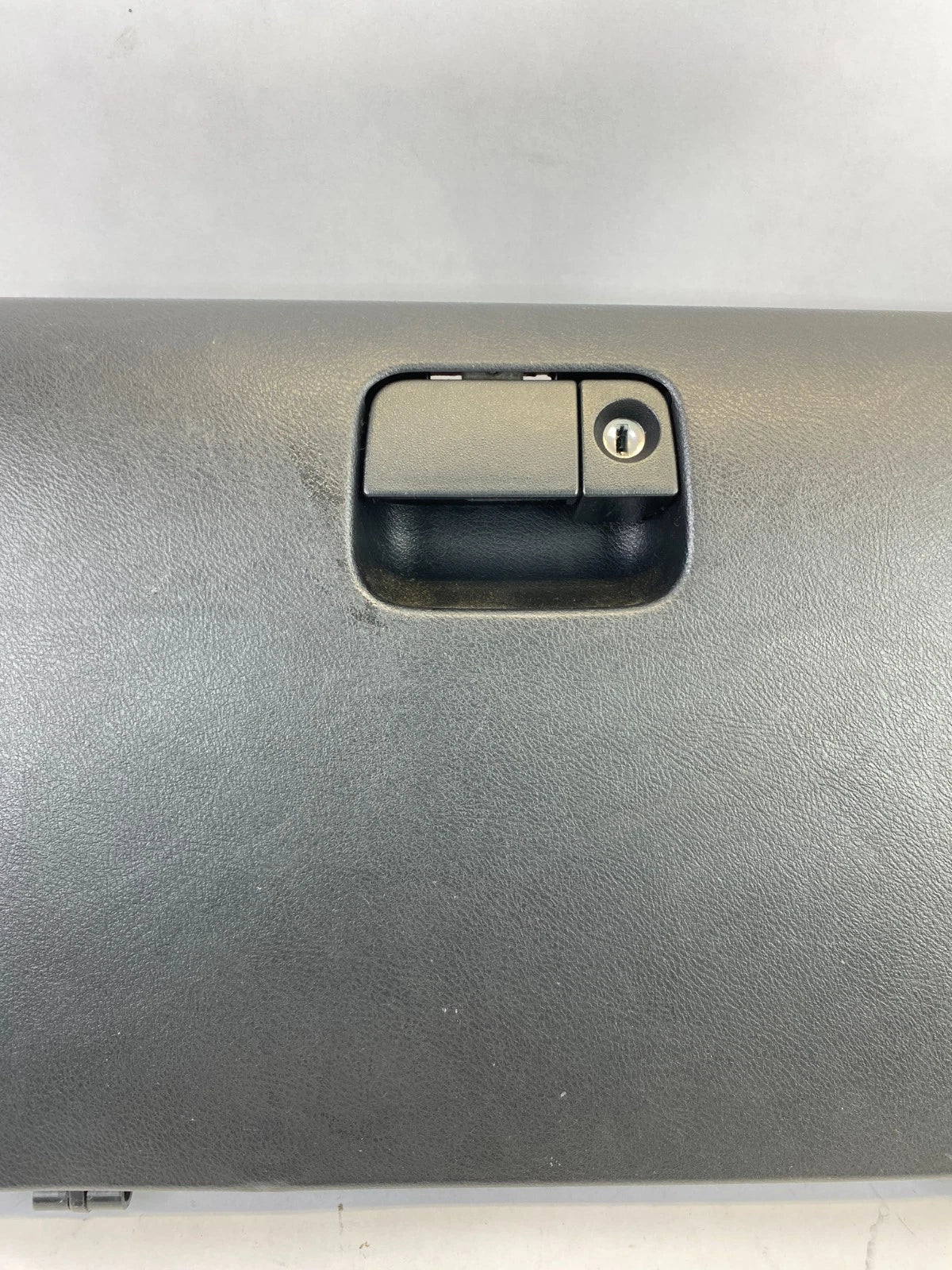 2003-2008 HONDA ELEMENT DASH GLOVE BOX STORAGE COMPARTMENT 500A010NH167L OEM