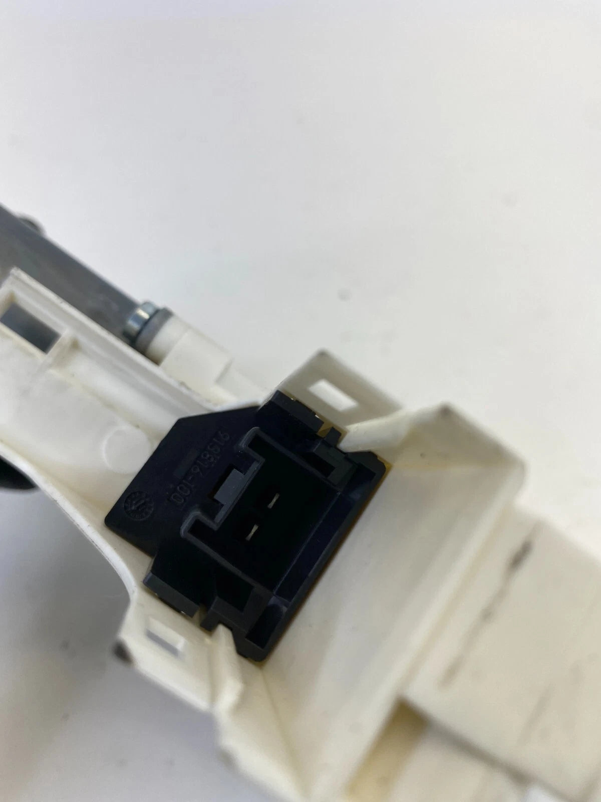 09-16 AUDI A4 QUATTRO FRONT LEFT SIDE POWER DOOR WINDOW MOTOR 8K0-959-801-A OEM
