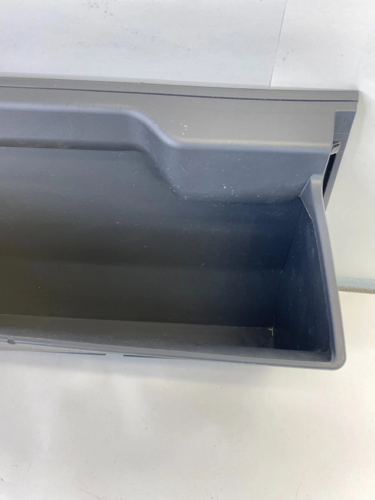 2006-2011 TOYOTA YARIS HATCHBACK UPPER GLOVE BOX STORAGE COMPARTMENT GRAY OEM