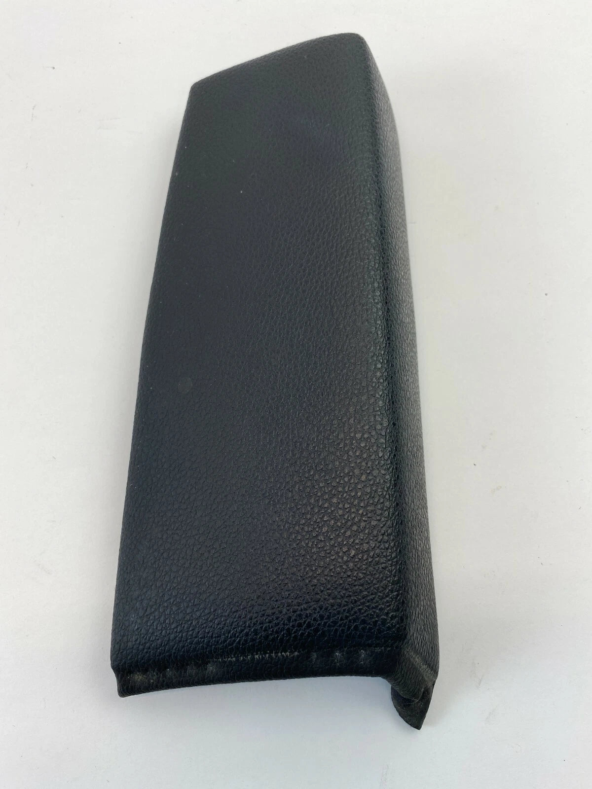 2011-2014 CHEVROLET CRUZE FRONT RIGHT INTERIOR DOOR PANEL ARMREST ASSEMBLY OEM