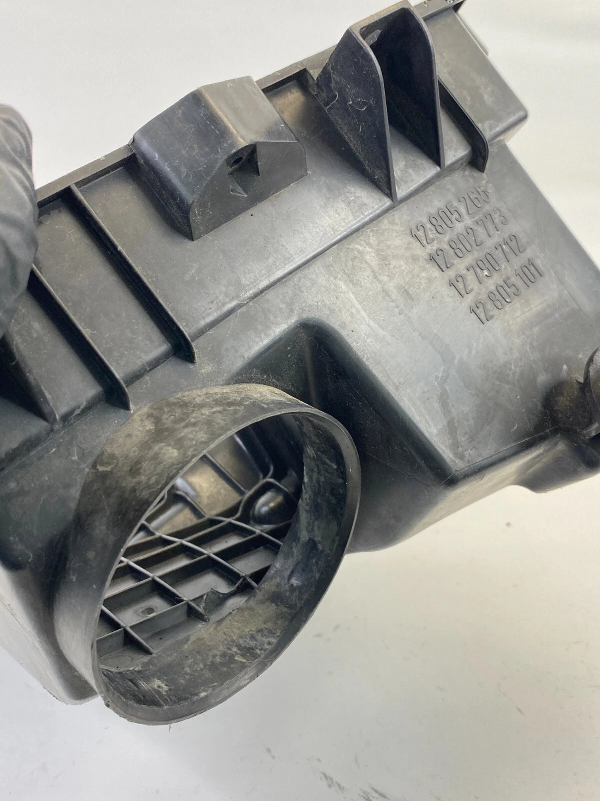 2003-2011 SAAB 9-3 2.0L AIR CLEANER INTAKE FILTER BOX LOWER HOUSING OEM 12805265